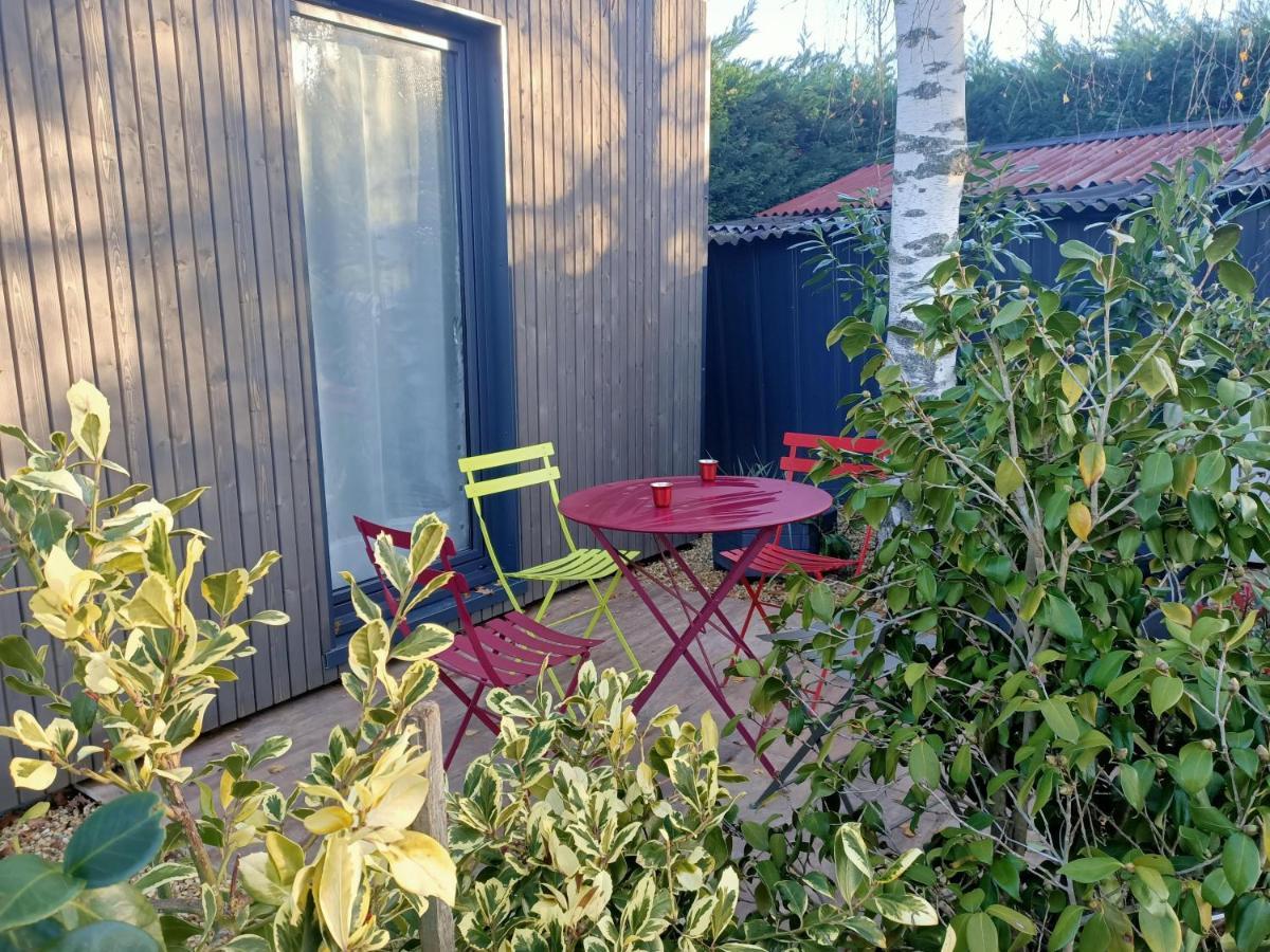 Le Temps d une Pause - Studio Indépendant climatisé jusqu à 4 personnes avec vue sur le Beaujolais - Borne recharge véhicule électrique Montmerle-sur-Saone Esterno foto