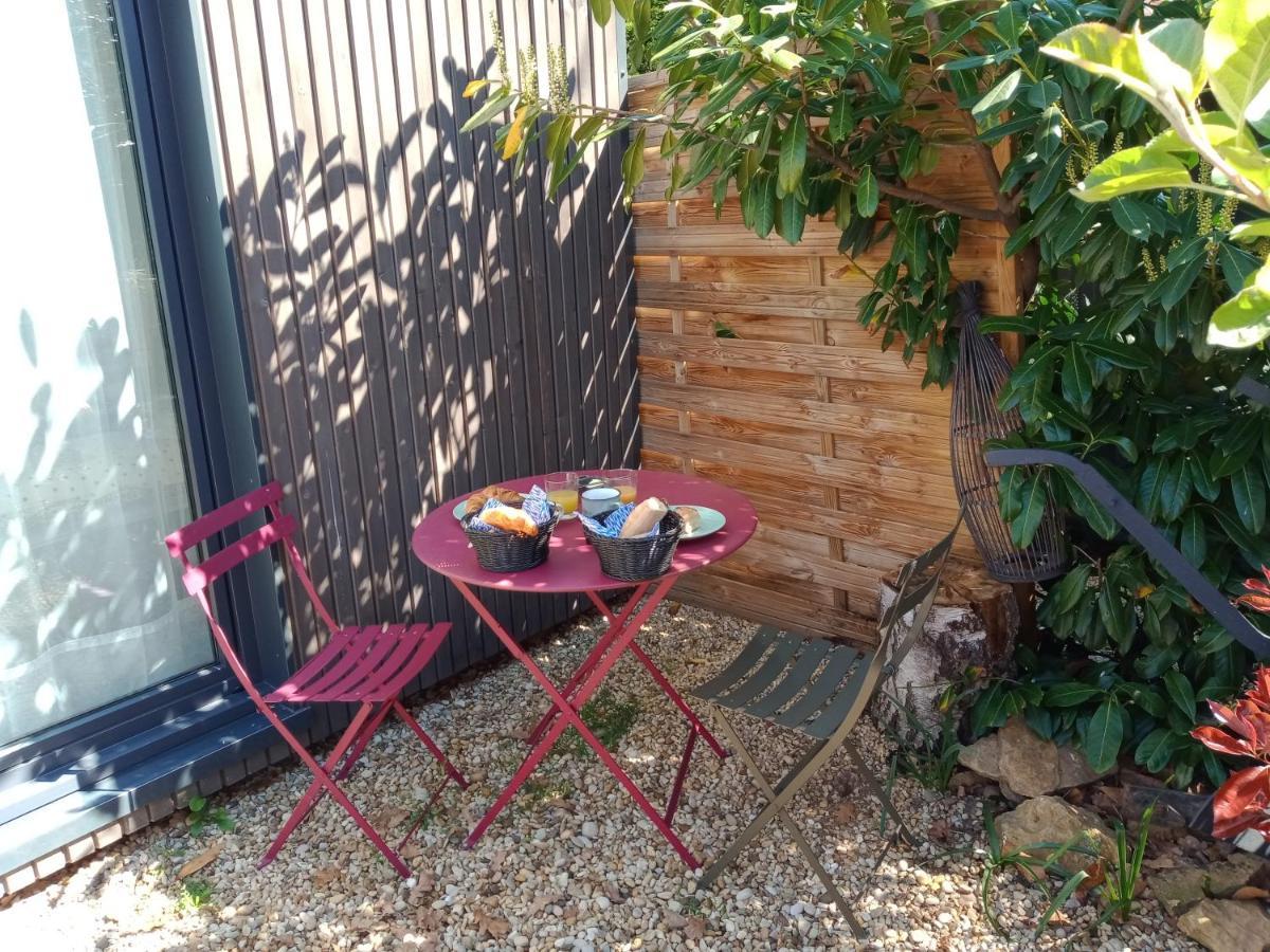 Le Temps d une Pause - Studio Indépendant climatisé jusqu à 4 personnes avec vue sur le Beaujolais - Borne recharge véhicule électrique Montmerle-sur-Saone Esterno foto